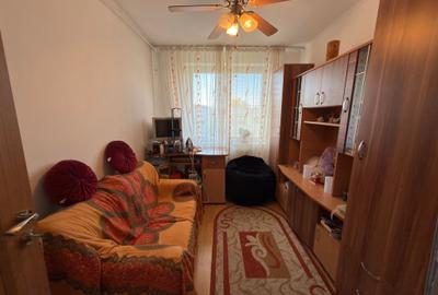 Apartament 4 camere, cetrala termica, boxa 12 mp in acte, str. Gura Ialomitei 5 - 12