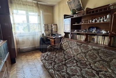 Apartament cu 3 camere decomandat în Siloz - 2