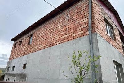 Vand casa cu etaj si teren - 4