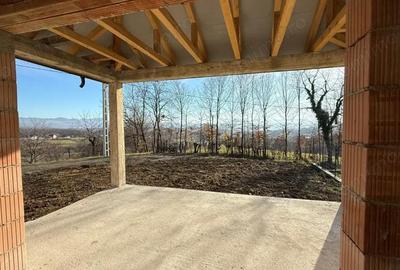 Casă cu Teren 536 Mp în Groși - 8