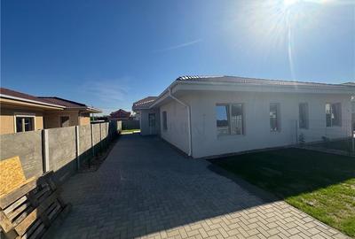 Duplex cu 3 camere cu Teren 320 Mp în Moșnița Nouă