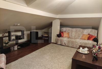 Apartament de vanzare, 3 camere, 80 mp, decomandat, zona Zamca