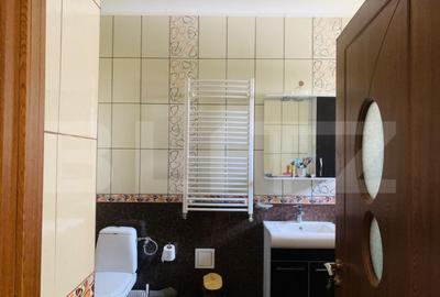 Casă cu 7 camere cu Teren 2100 Mp în Cârcea - 6