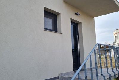 Casă cu 6 camere cu Teren 382 Mp în Central - 16