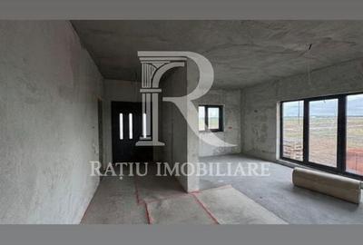 Casă cu 4 camere cu Teren 559 Mp în Girișu de Criș - 8