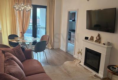 Apartament cu 2 camere decomandat, mobilat în Central