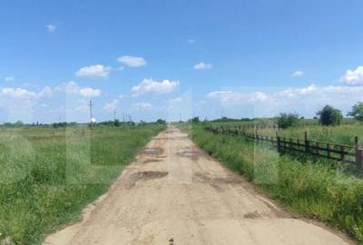 OPORTUNITATE INVESTI?IE! TEREN 6670 mp comasat, zona Carce - 2