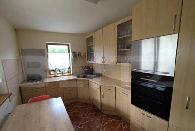 Casa de vanzare, 6 camere, 340 mp, cu 22 arii de teren, zona - 13