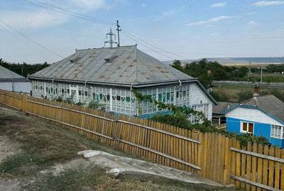 Casă cu 4 camere în Bălteni - 7