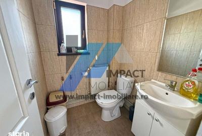 Spațiu comercial, de 60 mp, în Central - 4