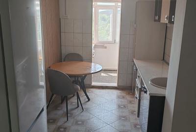 Apartament cu 2 camere decomandat în Micro 12 - 6