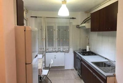 Apartament cu 2 camere semidecomandat, mobilat în Crângași