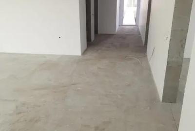 Casă cu 4 camere cu Canalizare în Costinești