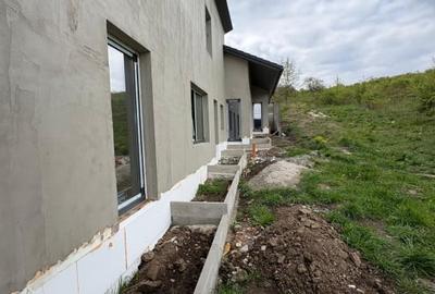 Casă individuală cu 4 camere cu Canalizare în Unirea - 20