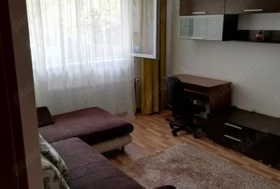 Proprietar inchiriez in Complexul Studen?esc , apartament 1 camera, centrala termica