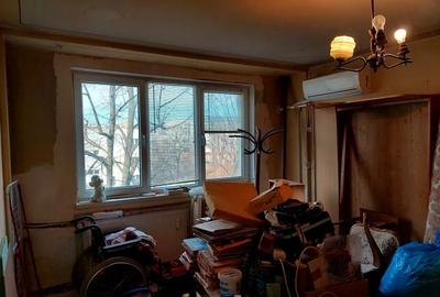 Apartament cu 3 camere semidecomandat în Ozana