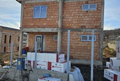 Casă cu 4 camere cu Teren 700 Mp în Baciu - 10