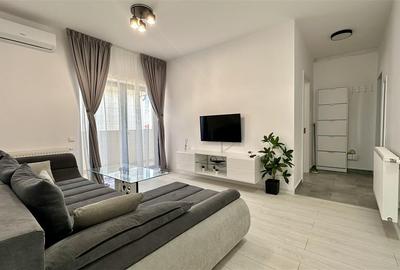 Apartament cu 2 camere semidecomandat, mobilat în Central