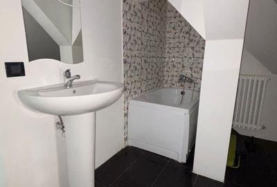 Apartament cu 4 camere în Capitale - 1