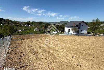 Teren de 1200 mp, în Central - 7