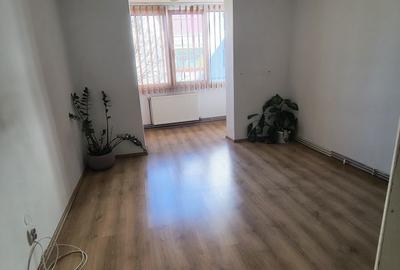 Apartament cu 2 camere decomandat în Central - 4