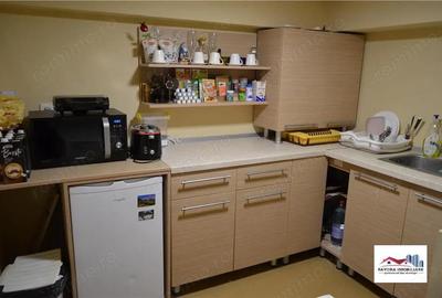 Spațiu comercial, de 70 mp, în Central - 5