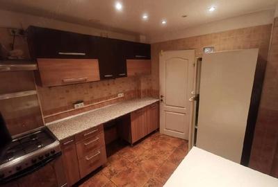 Apartament cu 3 camere semidecomandat în 1 Mai - 1