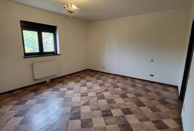 Casă cu 5 camere cu Teren 260 Mp în Tunari - 9