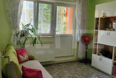 Apartament cu 3 camere decomandat în Minerul - 2