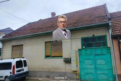 Apartament cu 3 camere semidecomandat în Stăvila - 2