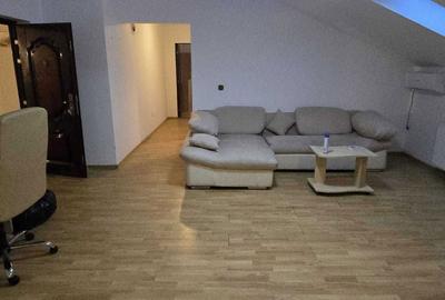 Apartament cu 3 camere semidecomandat în Central - 5