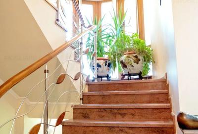 Casă cu 4 camere în Roșu - 2