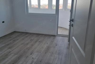 Apartament cu 3 camere semidecomandat în Central - 2