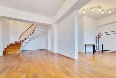 VANZARE Duplex 4 camere pe 2 niveluri (et.6 si 7) Bd. Unirii nr. 12 (Fantani) Vedere Mitropolie - 2