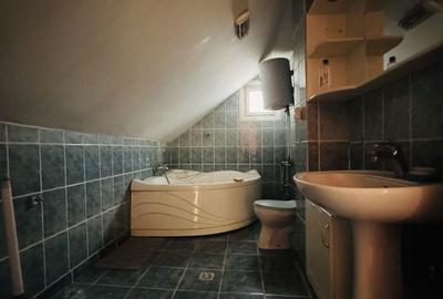 Casă cu 3 camere decomandat cu Teren 420 Mp în Spitalul Județean - 8