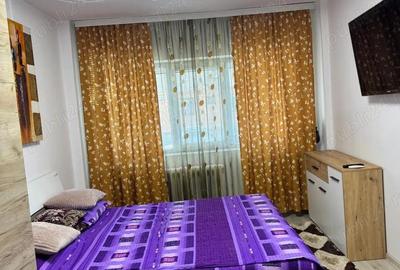 Garsonieră decomandată în Central - 2