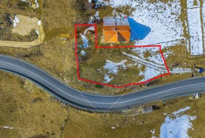 Teren de 985 mp, în Fundata - 15