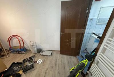 Spațiu comercial, de 35 mp, în Central - 4