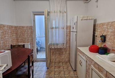 Doua camere decomandate, etajul 1. - 6