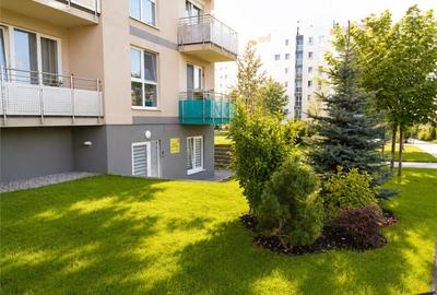 Apartament cu 2 camere decomandat în Tractorul