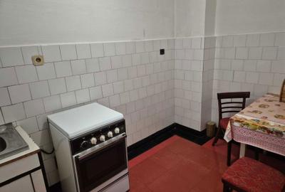 Apartament cu 3 camere decomandat în Central - 2