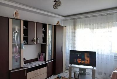 Apartament cu 3 camere decomandat, mobilat în Brotăcei - 11