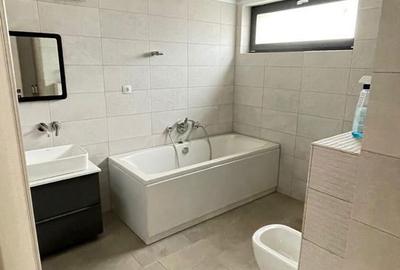 Casă cu 6 camere cu Teren 200 Mp în Central - 18