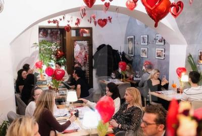 Restaurant Func?ional in Pia?a Unirii 125 mp pe Strad - 2