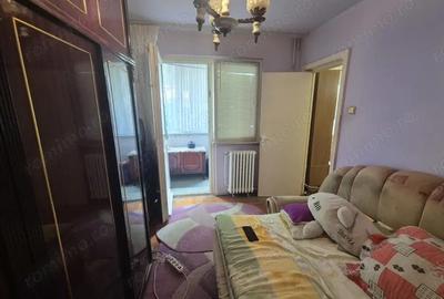 Vand apartament 2 camere Micro 1 etajul 1 - 1