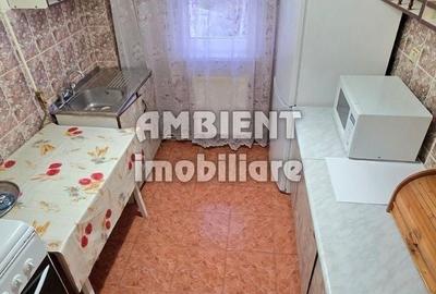 Apartament cu 3 camere semidecomandat, mobilat în Donici - 5
