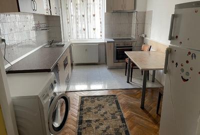 Dau în chirie apartament cu 3 camere pe str. Dimitrie Cantemir - 9