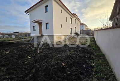 Casa tip duplex de vanzare 120 utili teren 300 mp Sura Mica Sibiu - 2