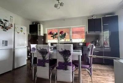 Casă cu Teren 500 Mp în Central - 3