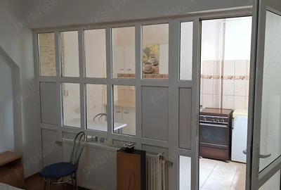 Vand garsoniera mobilata si dotata tot confortul - 1